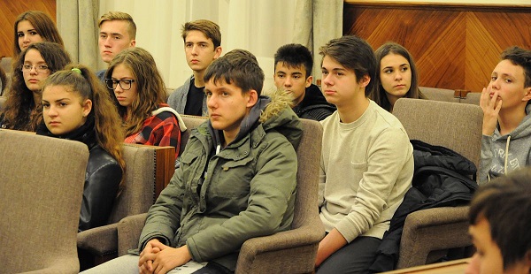 Határtalanul! program - Székesfehérvárra érkezett negyven nagyszalontai diák - forrás: szekesfehervar.hu