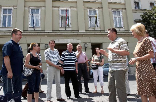 A bosznia-hercegovinai delegáció. A bosznia-hercegovinai delegáció.