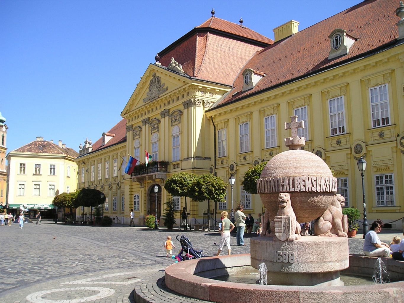 Fehérvár! Téged köszöntsön énekem!