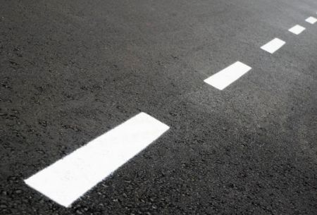 Új festést kapnak az utak Fejérben is út