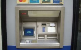 ATM-et loptak volna Enyingen