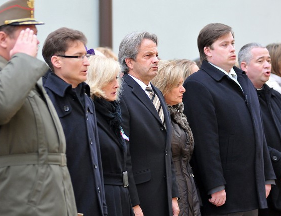 Vargha Tamás, a Fejér Megyei Közgyűlés elnöke és Cser-Palkovics András, Székesfehérvár Megyei Jogú Város polgármestere elmondta beszédét. Vargha Tamás,Cser-Palkovics