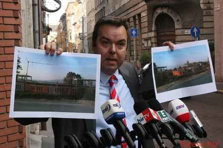 L. Simon László, Fejér megye négyes számú választókörzetének országgyűlési képviselője (Fidesz.hu) L. Simon László,