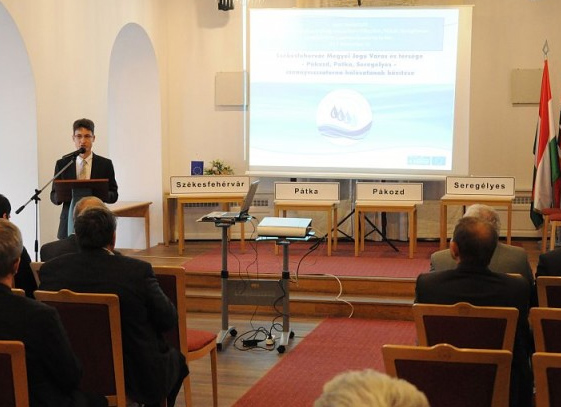 Dr. Cser-Palkovics András,