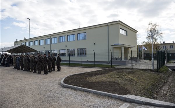 NATO-irodaépületet adtak át Székesfehérváron