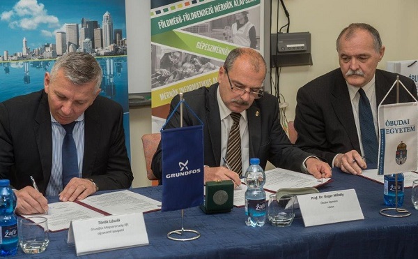 Az Óbudai Egyetem Alba Regia Műszaki Kara és a Grundfos Magyarország Gyártó Kft. stratégiai partnerségi megállapodást írt alá - forrás: szekesfehervar.hu
