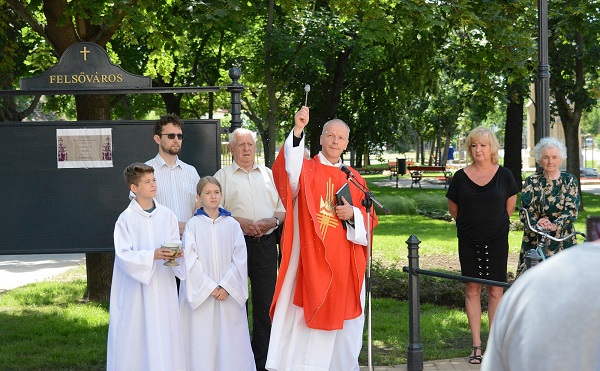 Felavatták a Szent Sebestyén parkot Székesfehérváron - forrás: szekesfehervar.hu
