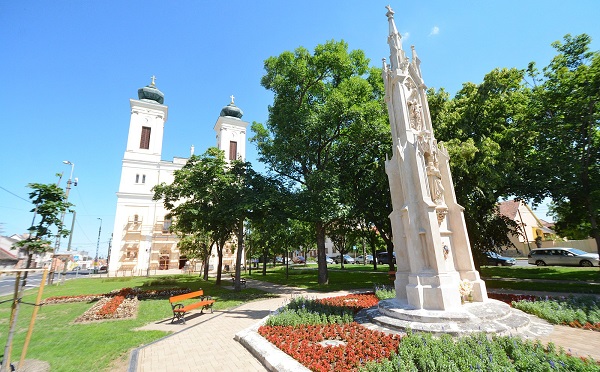 Felavatták a Szent Sebestyén parkot Székesfehérváron