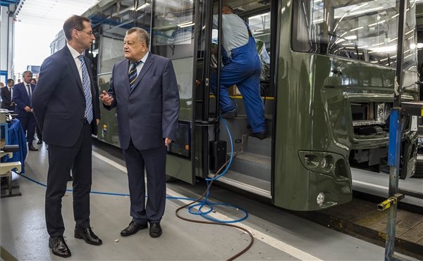 Átadták az Ikarus kapacitásbővítő beruházását