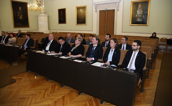 Rendkívüli ülést tartott a Fejér megyei közgyűlés