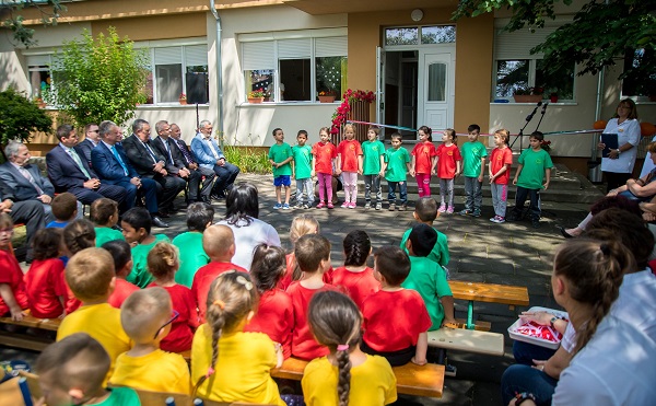 Új óvodát adtak át Ercsiben - forrás: fejer.hu