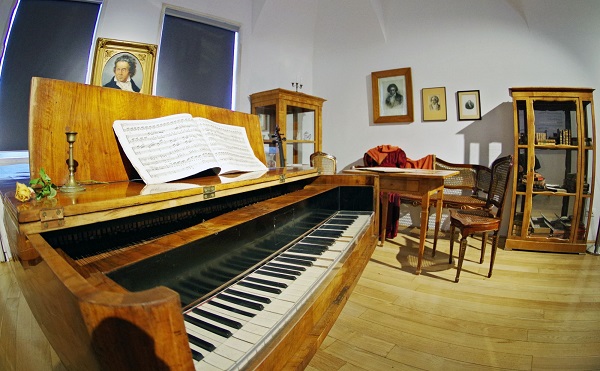 Átadták a megújult Beethoven Emlékmúzeumot Martonvásáron