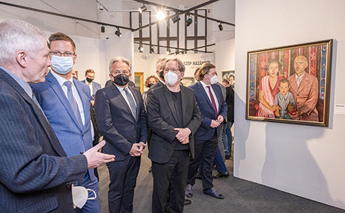 Székesfehérváron az elszakított területeken élő képzőművészek alkotásait állították ki