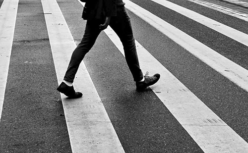 Okos gyalogátkelőhelyet helyeztek üzembe Székesfehérváron