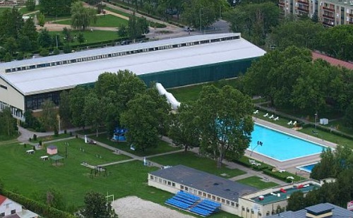 Újabb segítséget kap a székesfehérvári uszoda