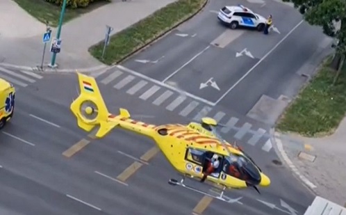 Durva! A harmadikról zuhant ki egy férfi Dunaújvárosban