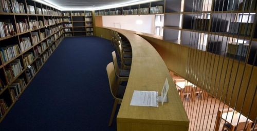 Átadták a ciszterciek száz éves, felújított könyvtárát